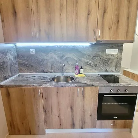 Апартамент Little Cozy Flat